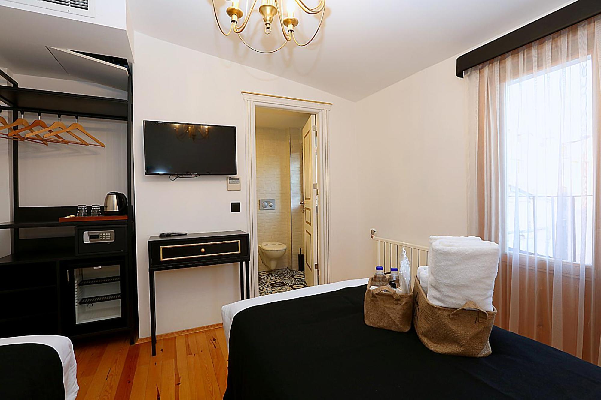 Istanbul Taksim Istiklal Street Kamil Hotel - Historical Zimmer foto